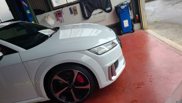 アウディTT　タイヤ交換＆セラミックエアー！