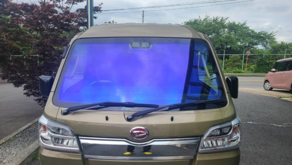 ダイハツ　ハイゼット　ホログラフィックフィルム施工