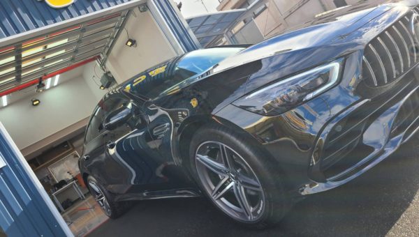 Mercedes AMG GT43 塗料コーティング＆透明断熱フィルム施工！！