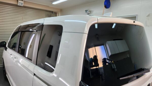 HONDA FREED リア5面スモークフィルム施工！