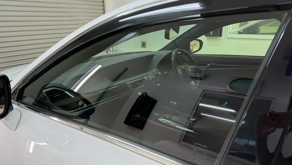 LEXUS GS 透過率が上がる透明遮熱フィルム施工！！