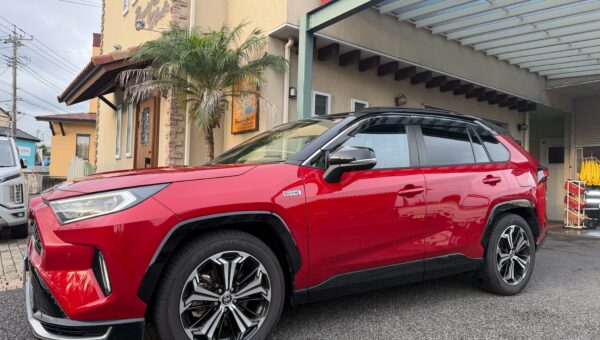 TOYOTA RAV4 フロント3面透明遮熱フィルム施工！！